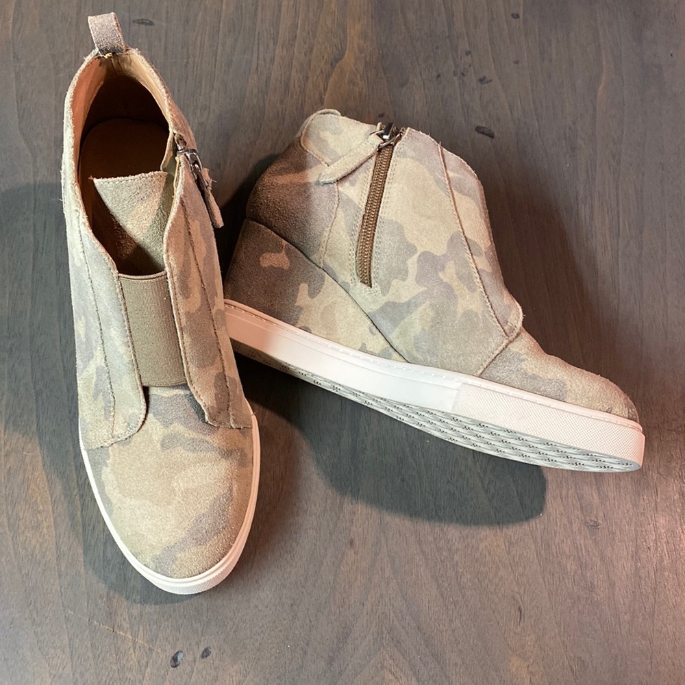 Paolo Felicia Wedge Sneaker 6.5